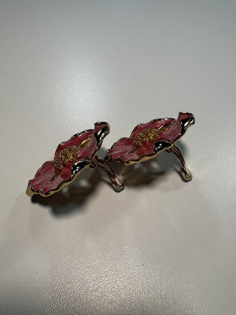 Vintage Avon 1992 Pink Dogwood Flower Clip On Earrings w/ Original Box - Picture 7 of 8